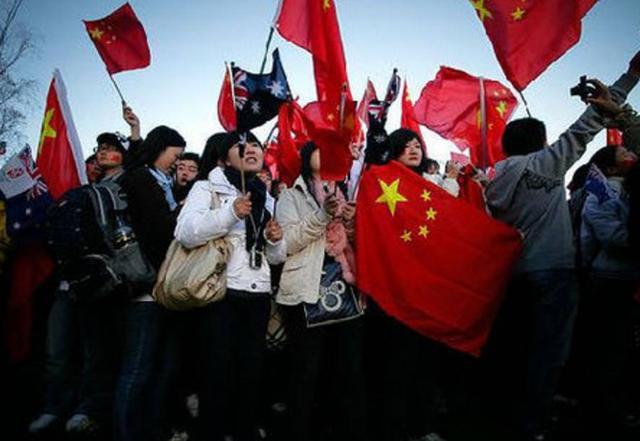 性教育不分男女，这种性教育正能量吗？游戏画面