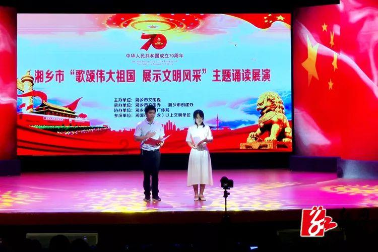 夏季纽扣裙
